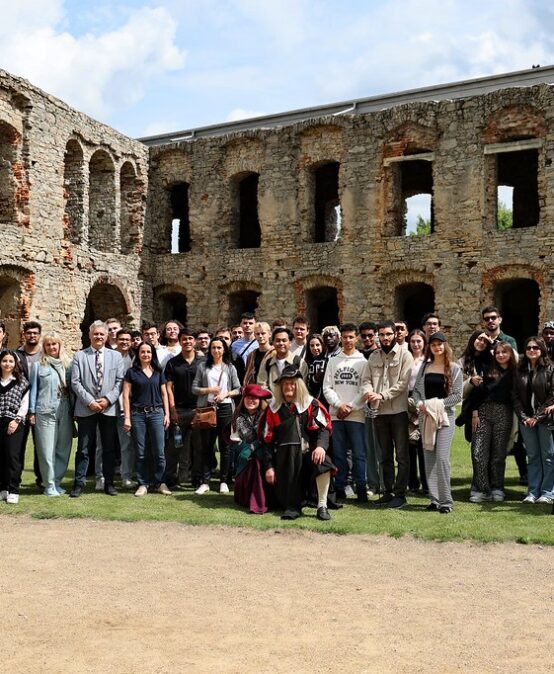 Integration tour to the Krzyżtopór Castle in Ujazd